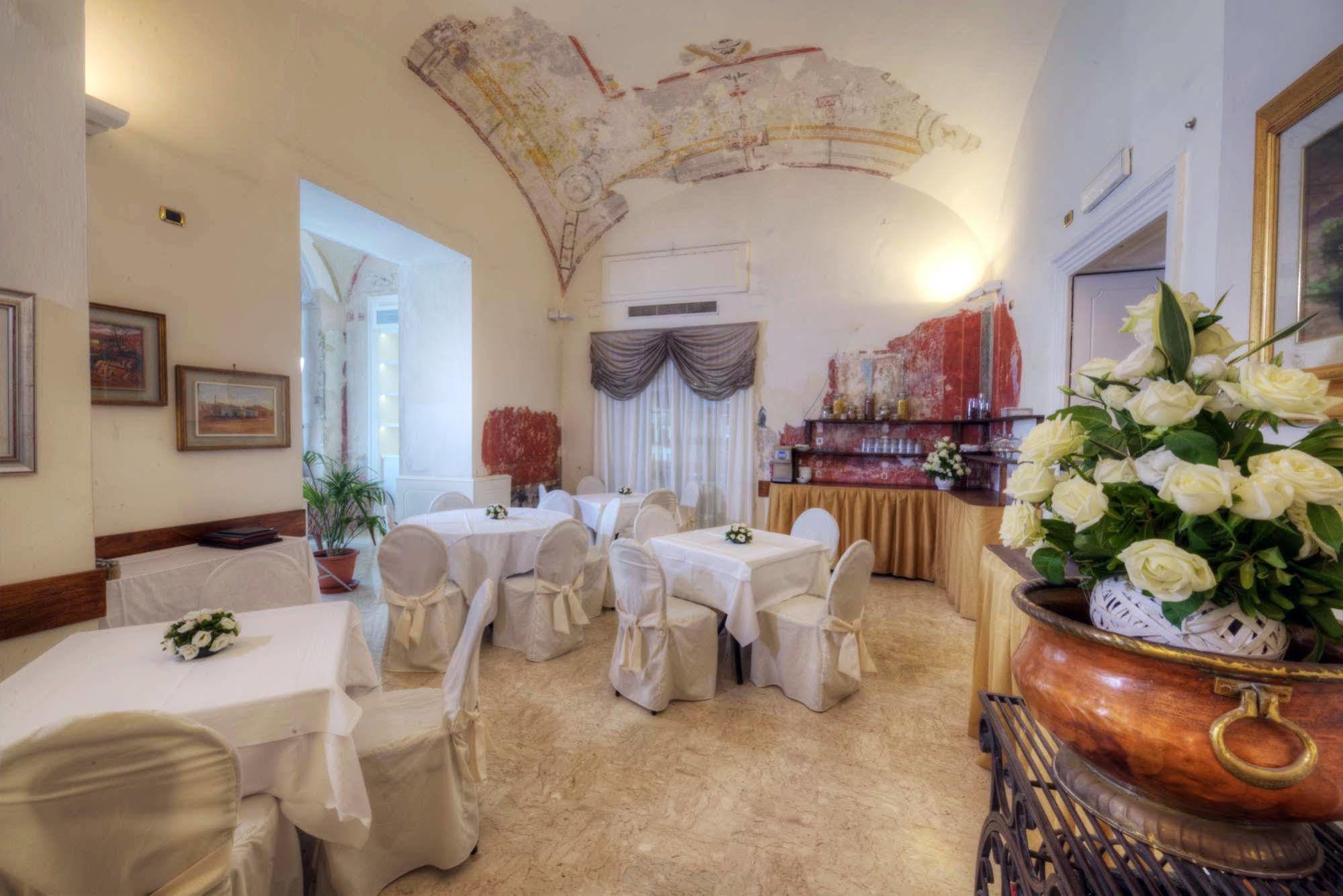 Hotel Vittoria ปอมเปอี ภายนอก รูปภาพ